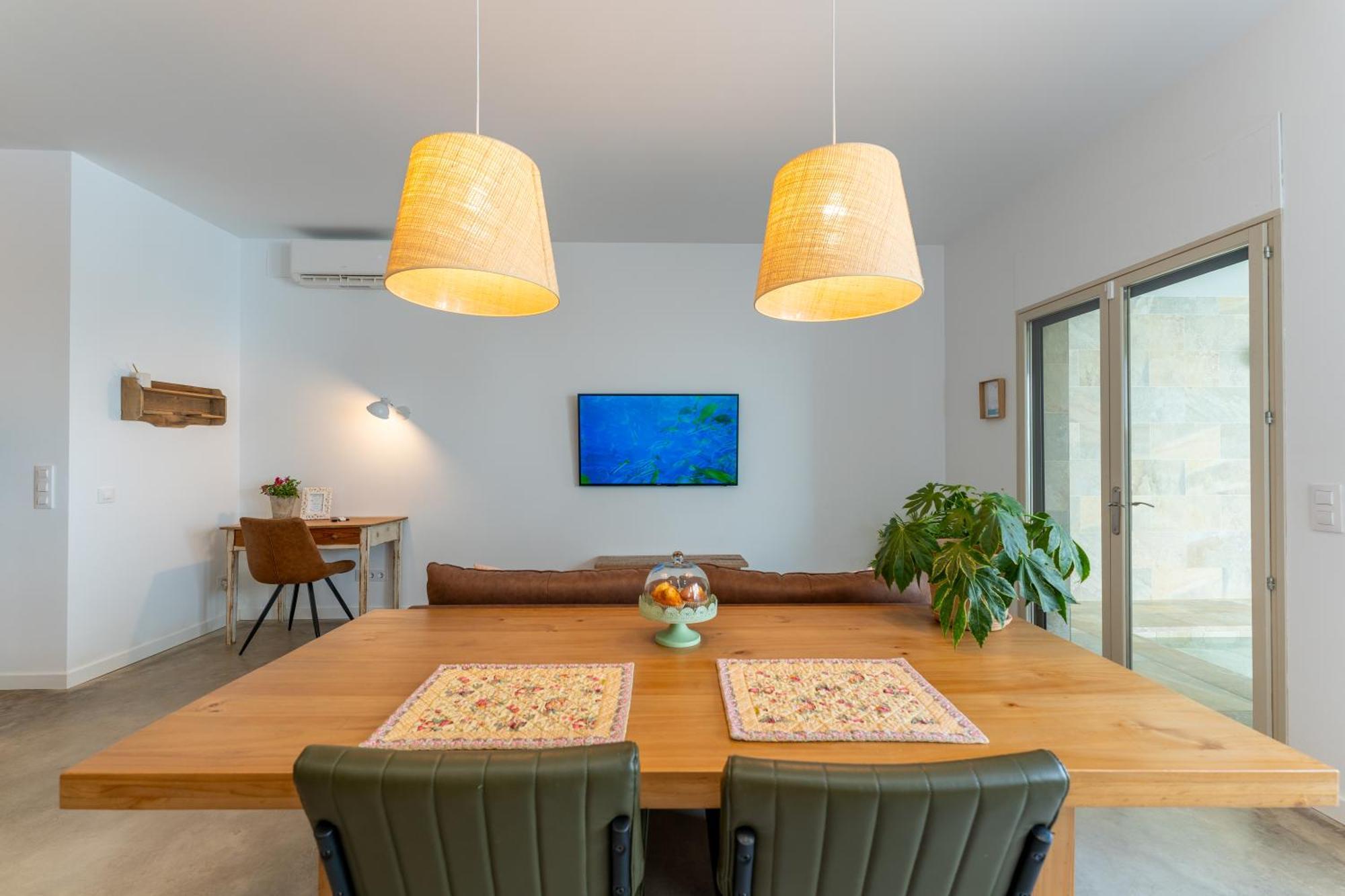 Loft Con Piscina Climatizada De Agua Salada Y Parking En El Centro De Figueres Lägenhet Figueres  Exteriör bild