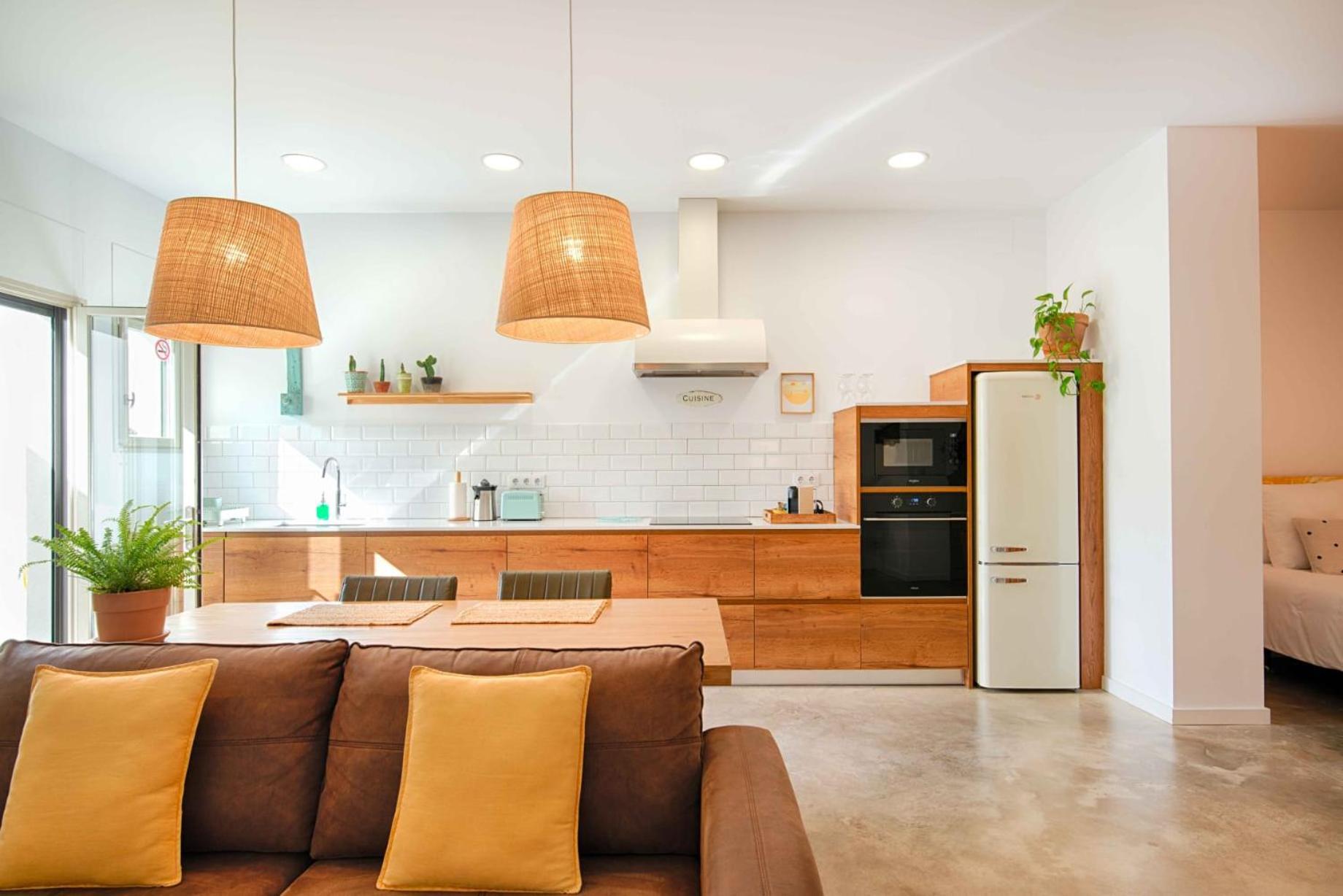 Loft Con Piscina Climatizada De Agua Salada Y Parking En El Centro De Figueres Lägenhet Figueres  Exteriör bild