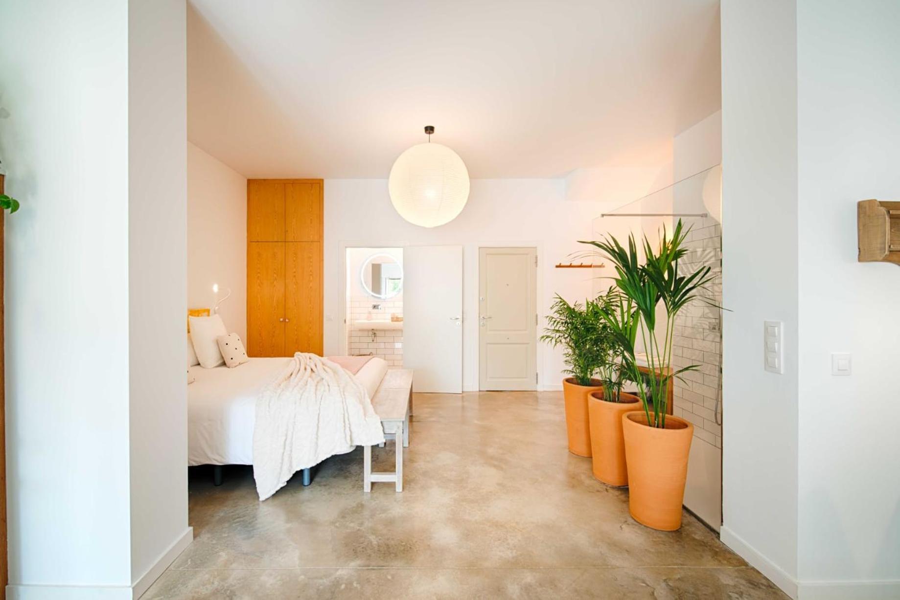 Loft Con Piscina Climatizada De Agua Salada Y Parking En El Centro De Figueres Lägenhet Figueres  Exteriör bild