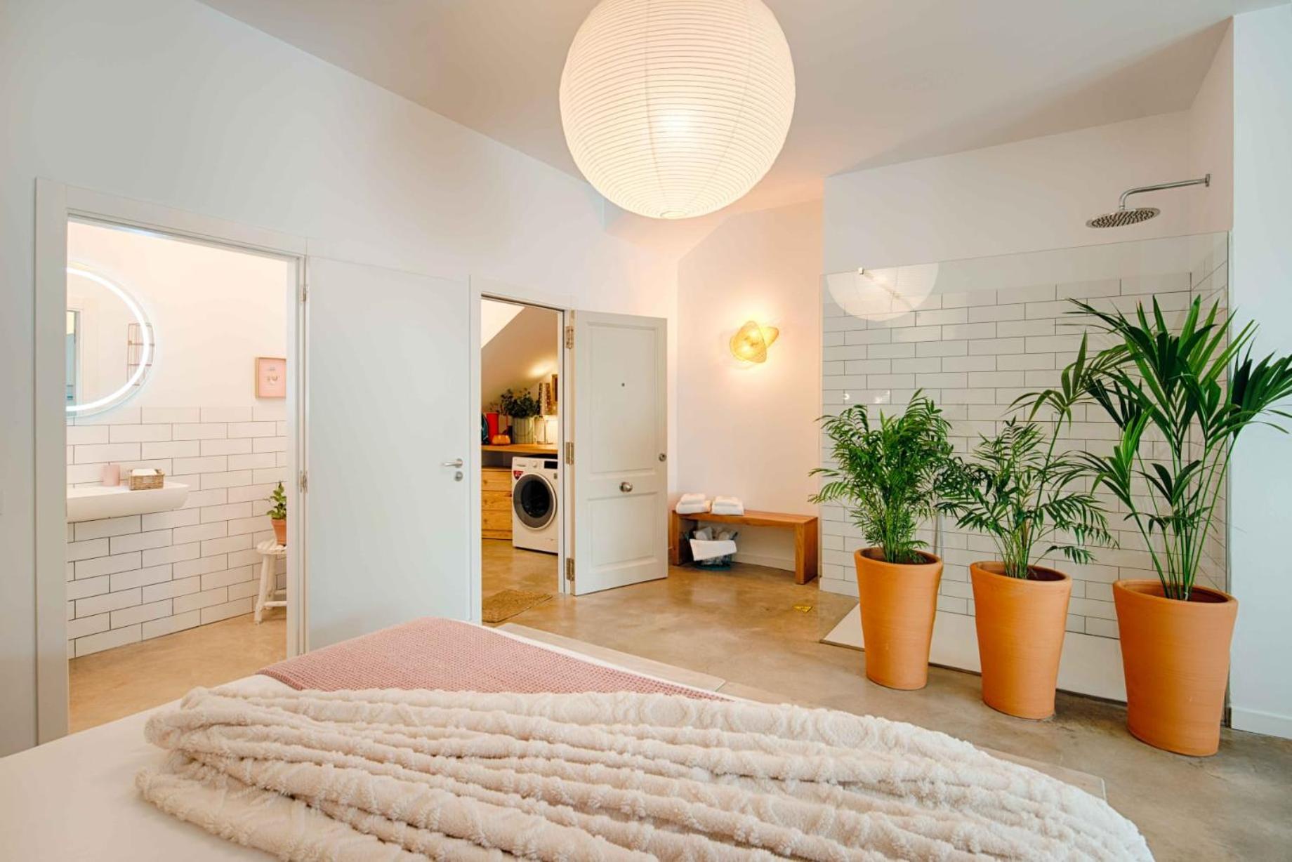 Loft Con Piscina Climatizada De Agua Salada Y Parking En El Centro De Figueres Lägenhet Figueres  Exteriör bild